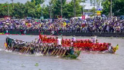 Đua tài trên sông nước