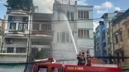 Cháy căn nhà kinh doanh sâm ở quận Tân Bình