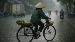 Phố ngày mưa và những gánh hàng rong