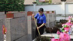 Tiếng chổi tre và lòng biết ơn