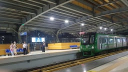 Chuyến tàu điện cuối ngày