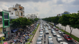 “Biển người” trên đại lộ đẹp nhất TP.HCM