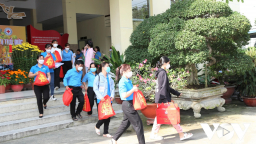TP.HCM chi 915 tỷ đồng chăm lo Tết cho người nghèo, người có công