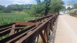 Những cây cầu “già yếu” tại Hà Nội