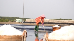 Tết nay chẳng thể ngọt bùi với diêm dân Thiềng Liềng