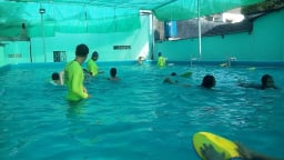 Nhiều bể bơi trường học xây xong “đắp chiếu'