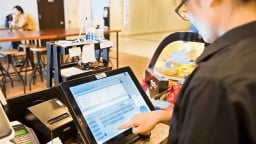 Ngại thuế, làn sóng từ chối nhận chuyển khoản lan rộng