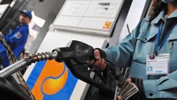 Giá xăng dầu tăng lần thứ 3 liên tiếp