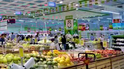 Bán lẻ hàng hóa và doanh thu dịch vụ tiêu dùng tăng trưởng mạnh