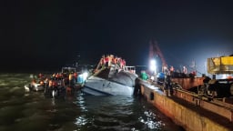 Quảng Ninh hỗ trợ gia đình nạn nhân vụ lật tàu du lịch, miễn phí lưu trú cho thân nhân