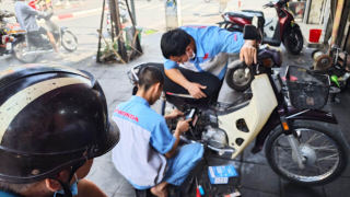 Để không bị “chặt chém” khi đi sửa xe máy