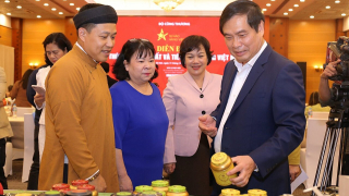 Tìm giải pháp thúc đẩy sản xuất, tiêu dùng hàng Việt Nam