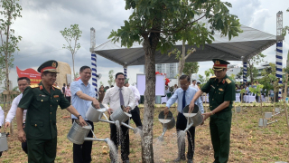 TP Thủ Đức: Trồng 103 cây hoa ban khánh thành công viên đường Võ Nguyên Giáp
