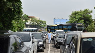 Vội vàng đăng kiểm sớm trước nguy cơ ùn ứ
