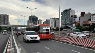Phân luồng xe khách vào làn trong, hiệu quả đến đâu?