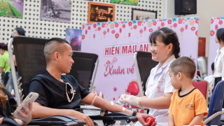 Món quà Trung thu đặc biệt từ máu hiến