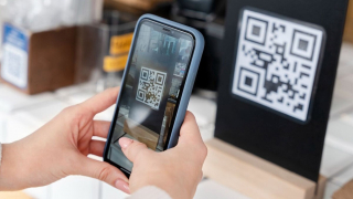 Sắp có dịch vụ thanh toán xuyên biên giới qua mã QR giữa Việt Nam và Trung Quốc