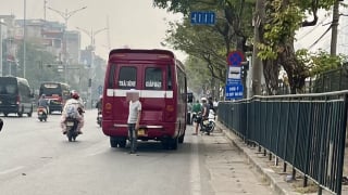 Đường Giải Phóng, xe khách vẫn “rùa bò” khi xuất bến