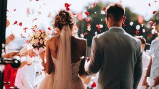 Đám cưới thời nay ngày càng rườm rà và lãng phí