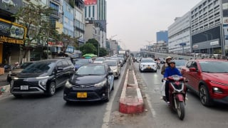 Đẩy lùi lãng phí trong giao thông, bắt đầu từ đâu? (Bài 1): Làm 10 đồng, “nướng” 3 đồng vào ùn tắc