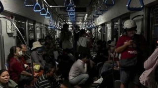 Metro số 1 tạm dừng chạy tàu do thời tiết xấu