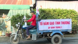 Nắm gạo tình thương