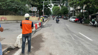 Hà Nội: Rào chắn và phân luồng phục vụ thi công ga ngầm S12