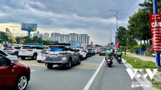 'Cấm 1 đường, kẹt 10 nẻo' tại khu vực nút giao An Phú