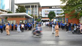 CSGT Hà Nội căng mình đảm bảo an toàn kỳ thi tốt nghiệp THPT
