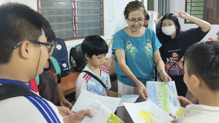Cô giáo Uyên của học trò nghèo