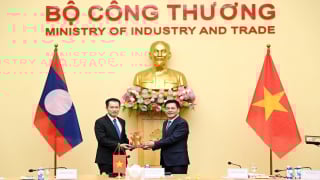 Bộ trưởng Bộ Công thương VN hội đàm với Bộ trưởng Bộ Công thương Lào