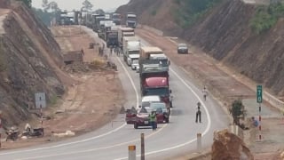 Vì sao cao tốc Cam Lộ - La Sơn cấm xe tải trọng nặng?