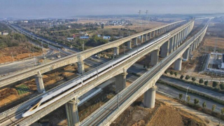 Làm gì để thực hiện hóa giấc mơ đường sắt tốc độ cao?