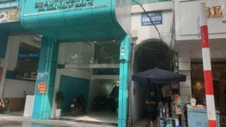 Phố 24 gian