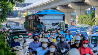Xe buýt là phương tiện ưu tiên, không có nghĩa được bỏ qua vi phạm