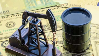 Căng thẳng địa chính trị kéo giá dầu tăng hơn 1 USD/thùng, giá kim loại quý giảm