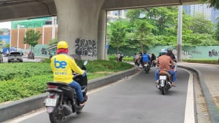 'Điện hóa' xe công nghệ: Chính sách rộng mở, nhưng tài xế còn băn khoăn