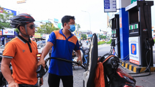 Giá xăng tiếp tục giảm lần thứ ba liên tiếp