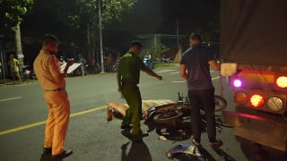 Đâm vào đuôi container, người đàn ông tử vong