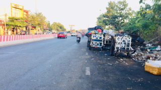 Rác bủa vây cửa ngõ TP. Cần Thơ