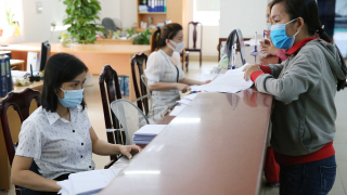 Có nên giảm tuổi nghỉ hưu theo nguyện vọng người lao động?