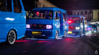 Độc đáo xe minivan 'độ'