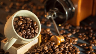 Giá dầu giằng co, giá cà phê Robusta lên cao nhất trong vòng 16 năm