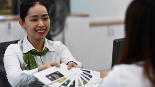 “Nóng” vấn đề ép mua bảo hiểm