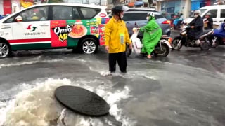 Ngán ngẩm dự án chống ngập 248 tỷ đưa vào hoạt động vẫn bì bõm