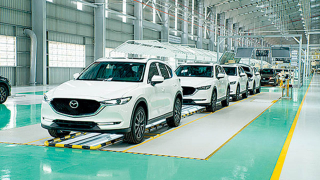 Bộ Tài chính đề xuất giảm 50% phí trước bạ ôtô trong nước từ 1/8