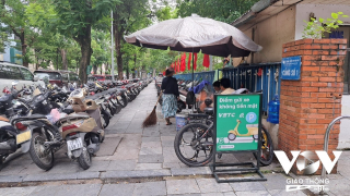 Gửi xe không tiền mặt: Cần gỡ khó cho xe máy