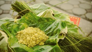 Phố nghiêng theo mùa cốm