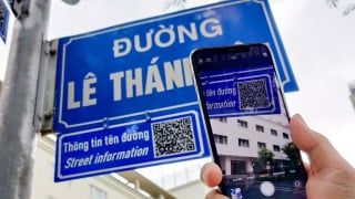 Bảng tên đường phố gắn mã QR, cần thông tin hữu ích