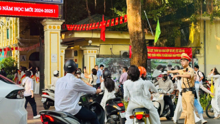 Hà Nội: Giao thông thông thoáng, an toàn ngày khai giảng